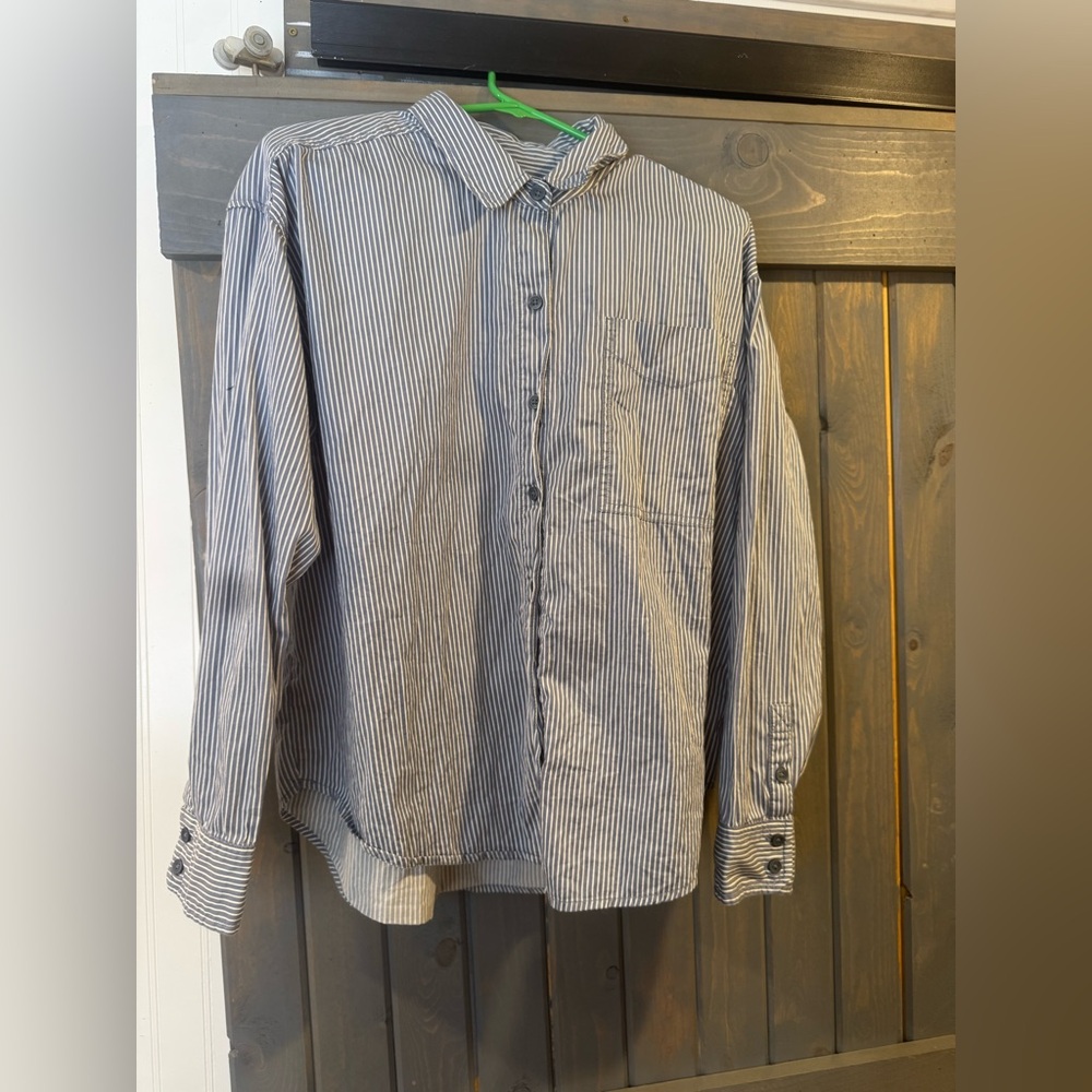 AE Button Up